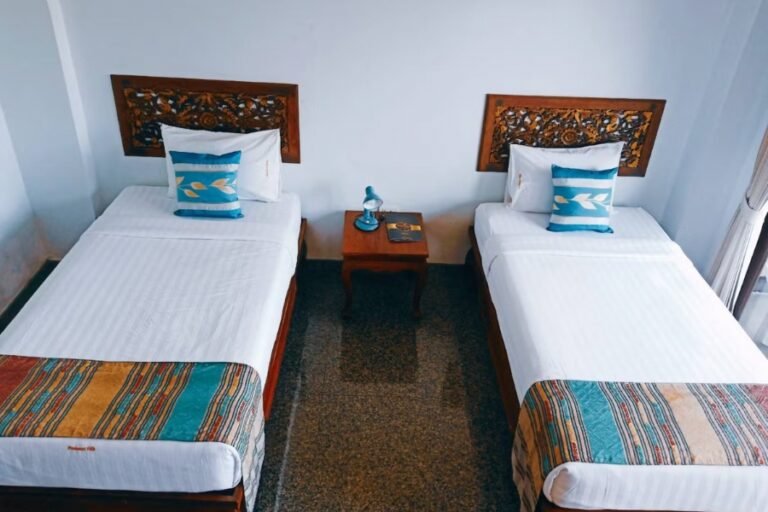 poolsawat twin room straight on 900 600